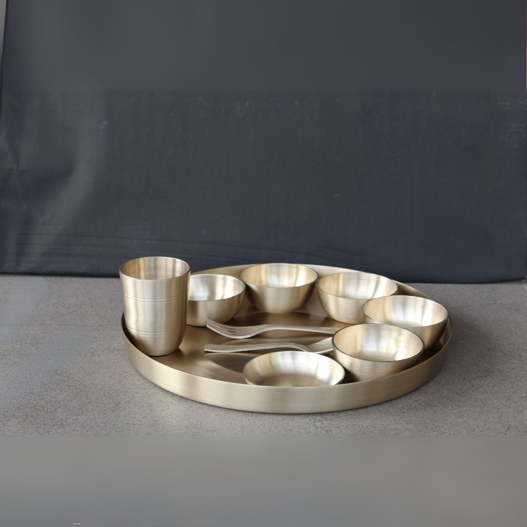 Matt Kansa Plate set with 5 bowls